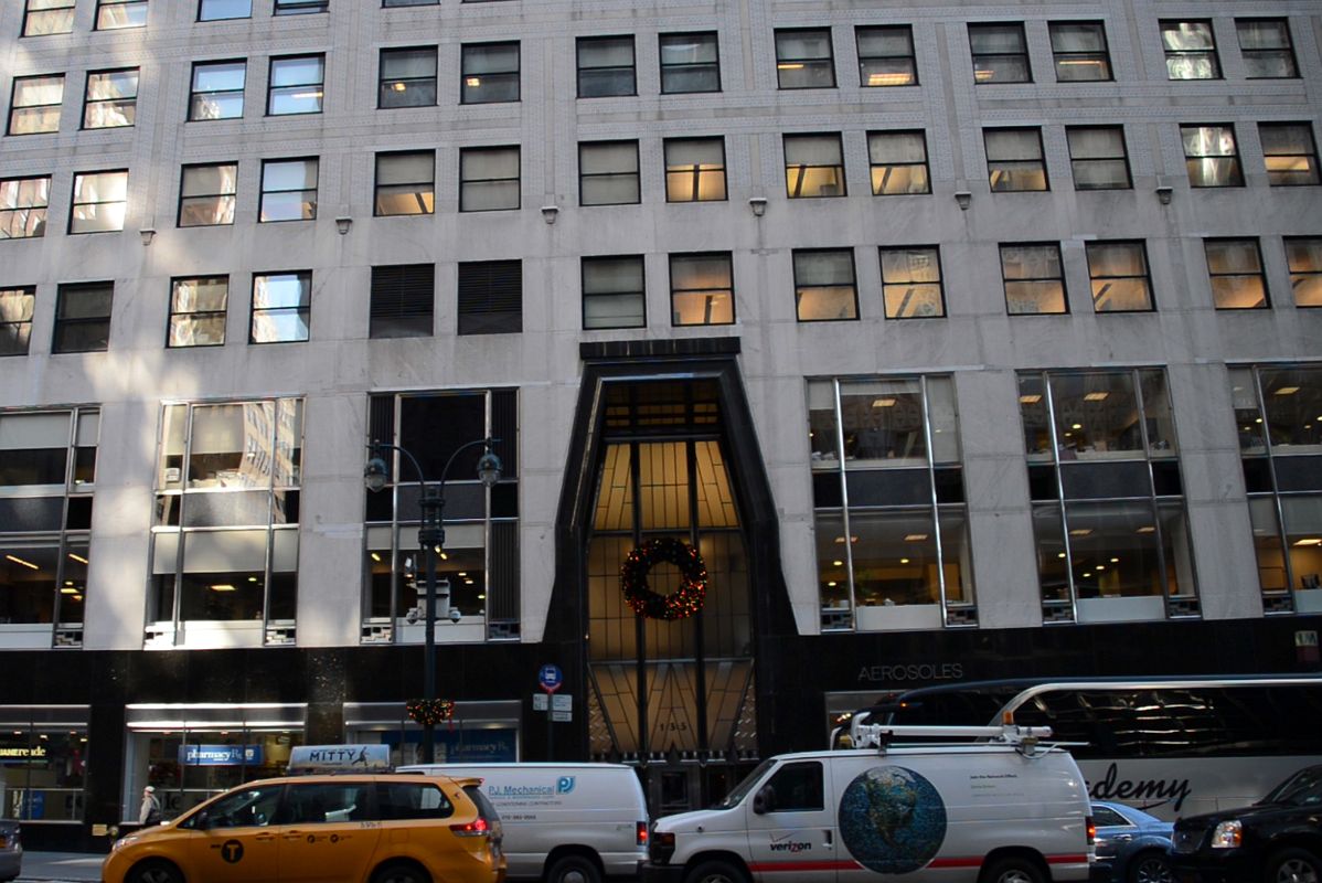 11 Chrysler Building Lobby Entrance From Outside